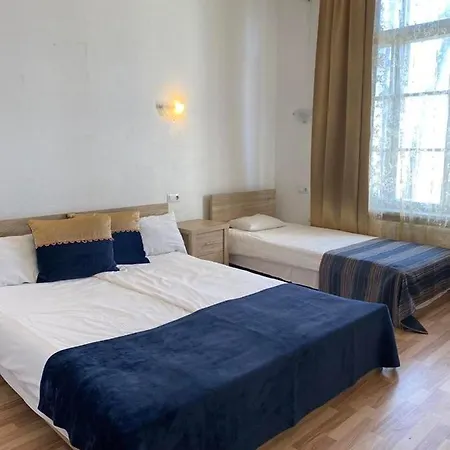 Hotel Aquamarine - Lauluvaeljak *