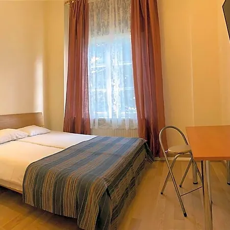 Hotel Aquamarine - Lauluvaeljak
