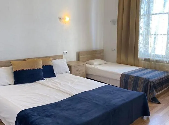 Hotel Aquamarine - Lauluvaeljak *