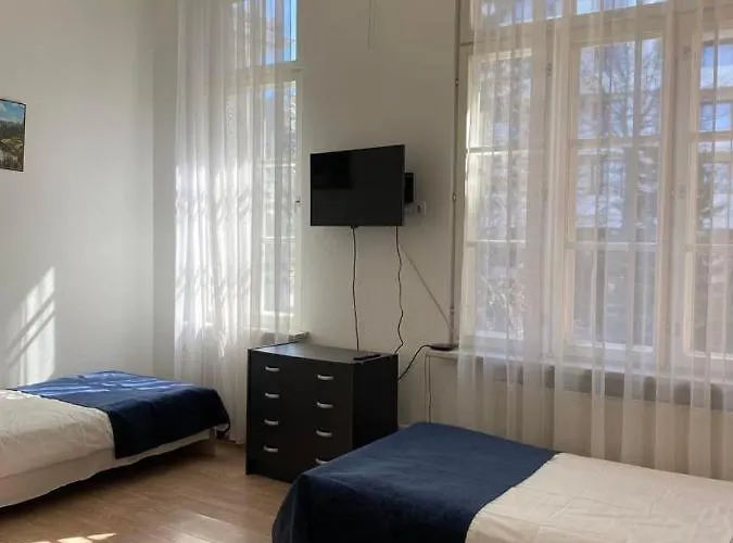 Aquamarine - Lauluvaeljak Hotell *